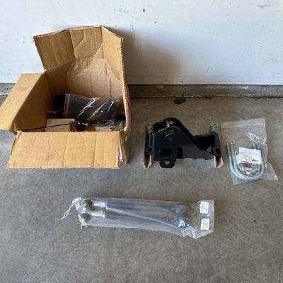 JEEP REAR SWAY BAR LINKS, REAR TRACKBAR TOWER AND HARDWARE