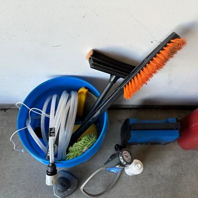 JERRY GAS CAN, SHIP N SHORE SPEED CHARGER, A/C PRO RECHARGE, GARAGEBOSS OIL PAN, FUNNELS AND CAR WASH ITEMS