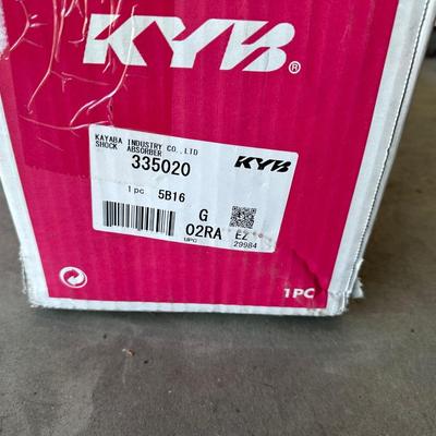 KYB GAS SHOCK ABSORBER 335020