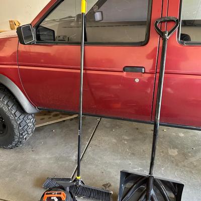SHOP VAC, SNOW SHOVEL, PUSH BROOM, EXTENSION CORD
