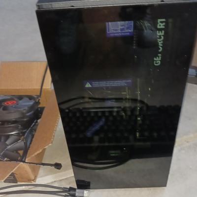 GEFORCE RTX TOWER, FANS AND KEYBOard