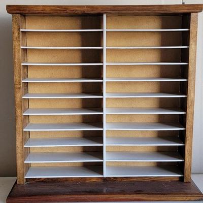 Display shelf