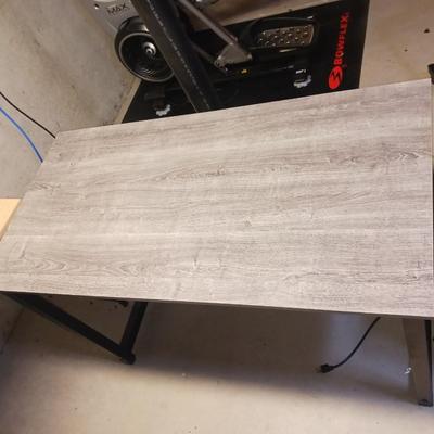 2 SIMPLE PROJECT TABLES
