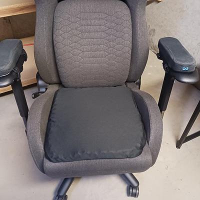 RAZER GAMING CHAIR