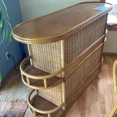 Beutiful Ratan Bar with 2 Swivel Stools