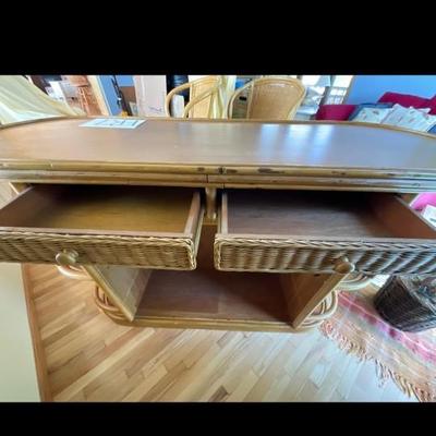 Beutiful Ratan Bar with 2 Swivel Stools