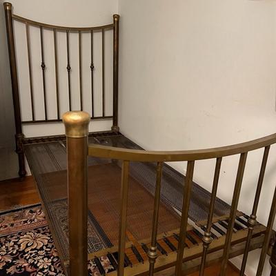 Vintage Brass Bed (2 of 2)