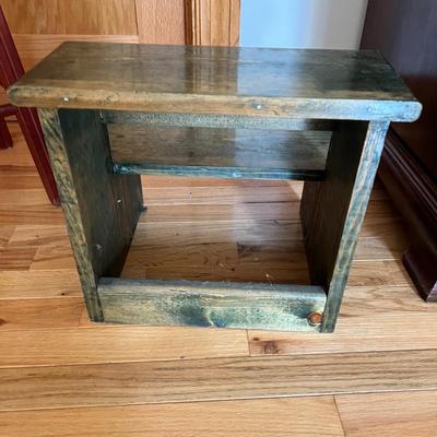 Eagle Stool & Steps (2B-MK)