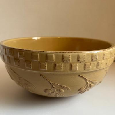 Williams Sonoma Yellow Ware Bowl