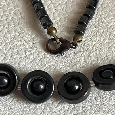 Magnetic Necklace With Circle Beads Gray-Black Metallic Gemstones and Bracelets (broken)