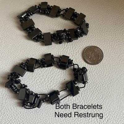 Magnetic Necklace With Circle Beads Gray-Black Metallic Gemstones and Bracelets (broken)