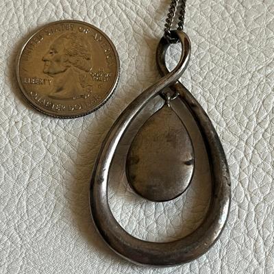 Green Teardrop Pendant Chain Necklace With Earrings
