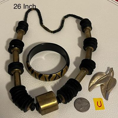 Beaded Necklace With Ring and Broach