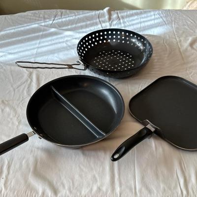 Pans and pans
