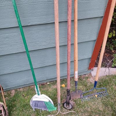 Hand implements