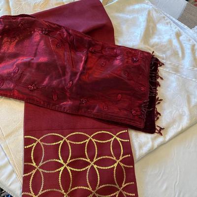 Table linens and doilies