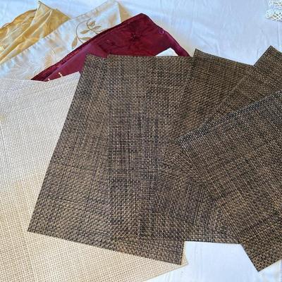 Table linens and doilies