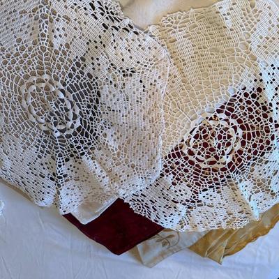 Table linens and doilies