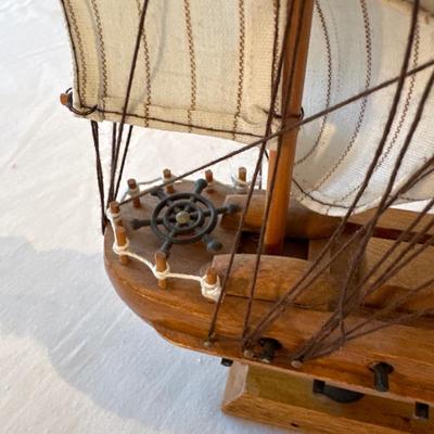 Mayflower Boat vintage 1996