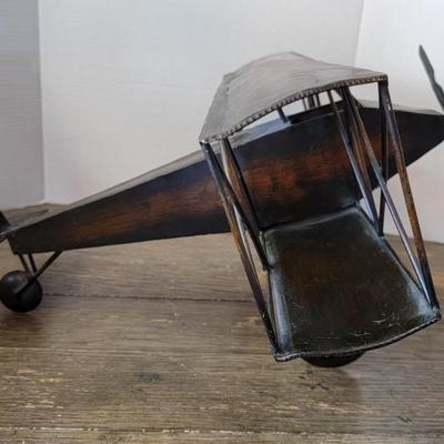 2 Propeller Planes 1 Metal- 1 Wood