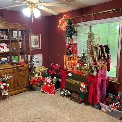 Lot 11: Holiday Room (Right Side)