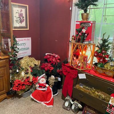 Lot 11: Holiday Room (Right Side)