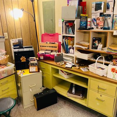 Lot 19: Office (Right Side)