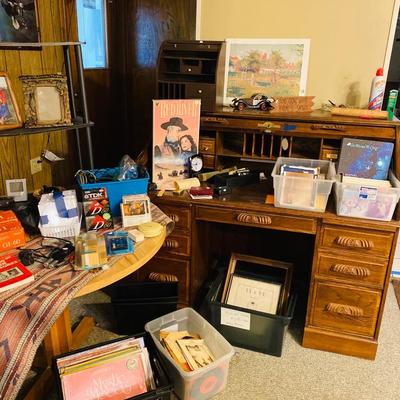 Lot 21: Desk, Green Shelf & More