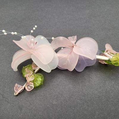 Decorative Frosted Glass Flower & Crystal Necklaces