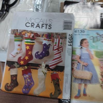 Sewing patterns and Sewing items - Yarn - craft kits