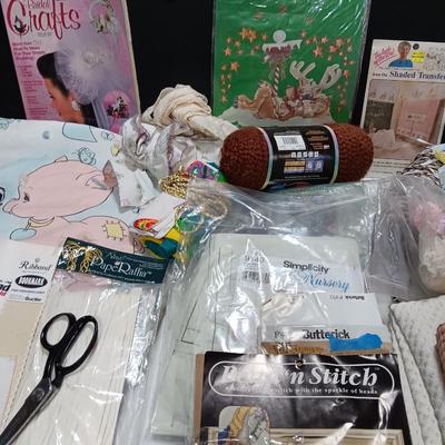 Sewing patterns and Sewing items - Yarn - craft kits