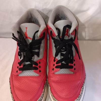 Men's size 10.5 Nike Air tennis shoes