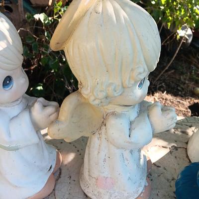1998 Precious Moments Inc. Universal Studios statues / yard art