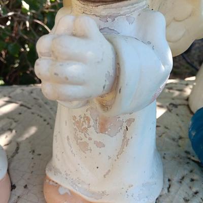 1998 Precious Moments Inc. Universal Studios statues / yard art