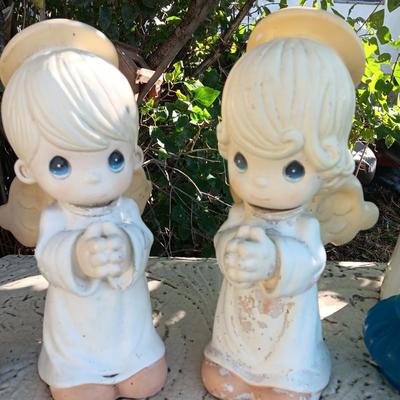 1998 Precious Moments Inc. Universal Studios statues / yard art