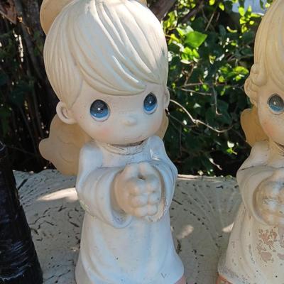 1998 Precious Moments Inc. Universal Studios statues / yard art