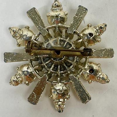 Vintage Gold Tone Starburst Rhinestone Brooch