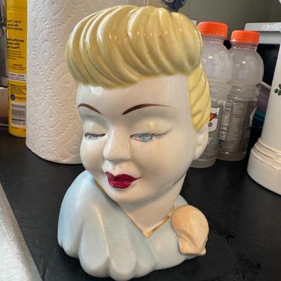 INSPIRED BY VINTAGE RETRO PLANTER