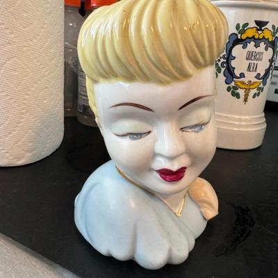 INSPIRED BY VINTAGE RETRO PLANTER