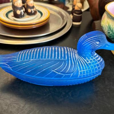LG WRIGHT ATTERBURY DUCK BLUE SATIN GLASS