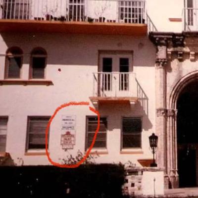 AMSTERDAM PALACE SIGN