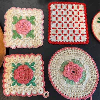 BUNDLE OF HAND-KNIT POT HOLDERS
