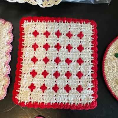 BUNDLE OF HAND-KNIT POT HOLDERS