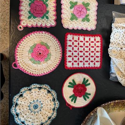 BUNDLE OF HAND-KNIT POT HOLDERS