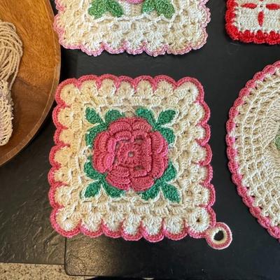 BUNDLE OF HAND-KNIT POT HOLDERS