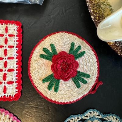 BUNDLE OF HAND-KNIT POT HOLDERS