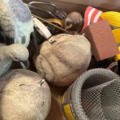 Box of miscellaneous garden items