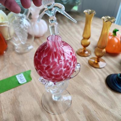 Lot of 17 pieces Art Glass Vases Hummingbird