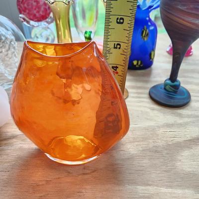 Lot of 17 pieces Art Glass Vases Hummingbird