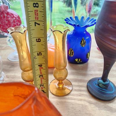Lot of 17 pieces Art Glass Vases Hummingbird
